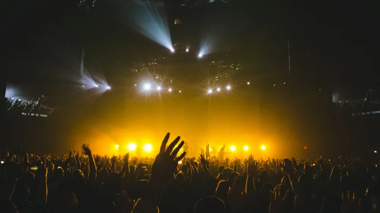 a crowd of people